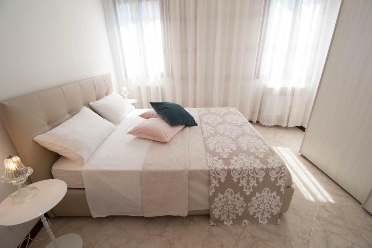 Riva Excelsior Apartment เวนิส ภายนอก รูปภาพ