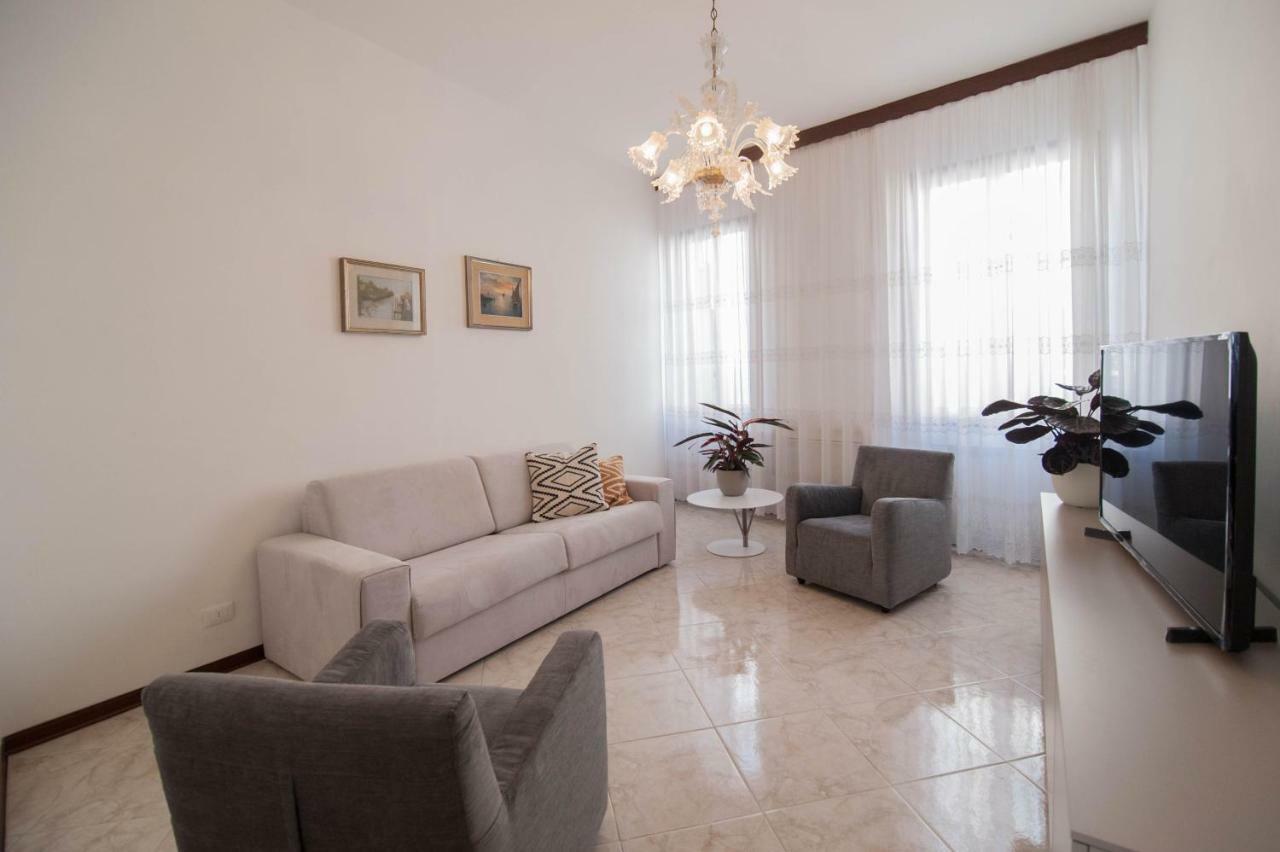 Riva Excelsior Apartment เวนิส ภายนอก รูปภาพ